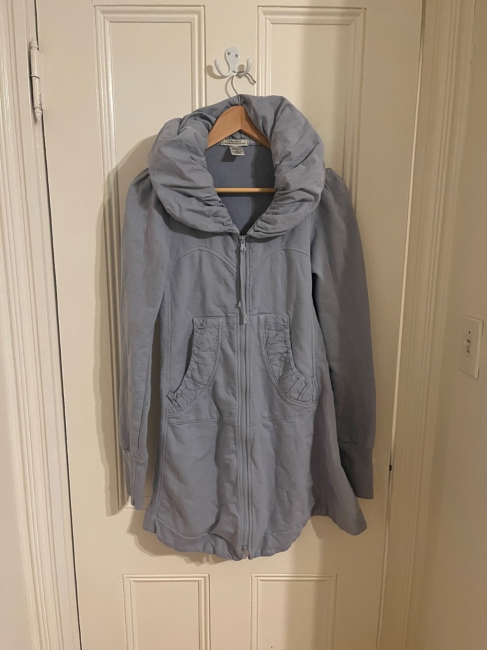Prairie Underground EUC Long Cloak Hoodie Light Gray Purple Size Medium